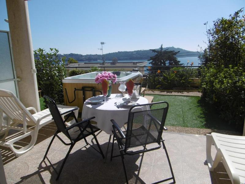 La Flore Hotel 3*