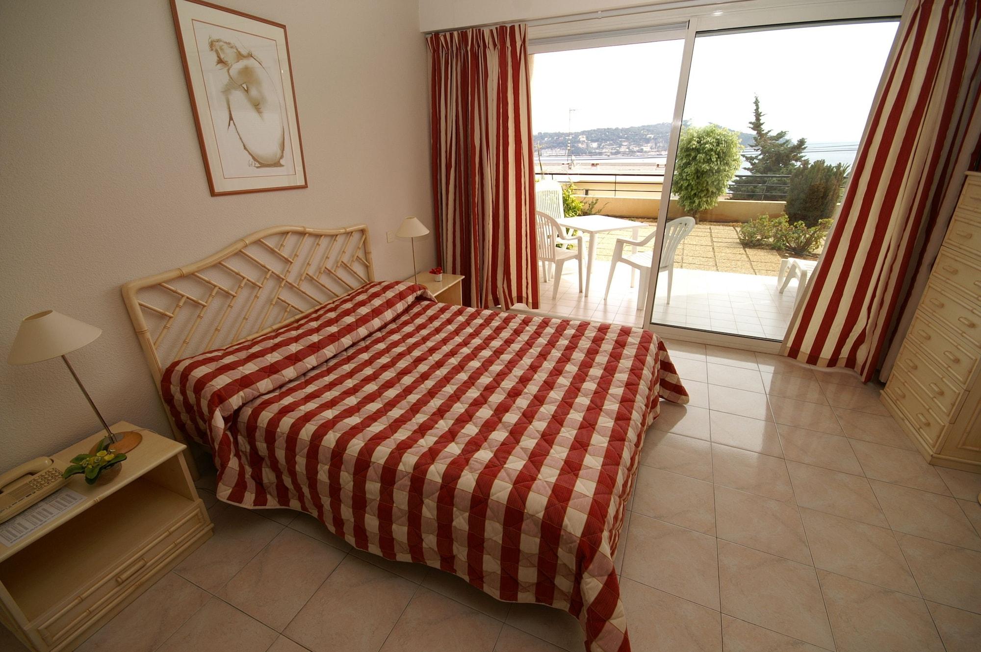 La Flore Hotel