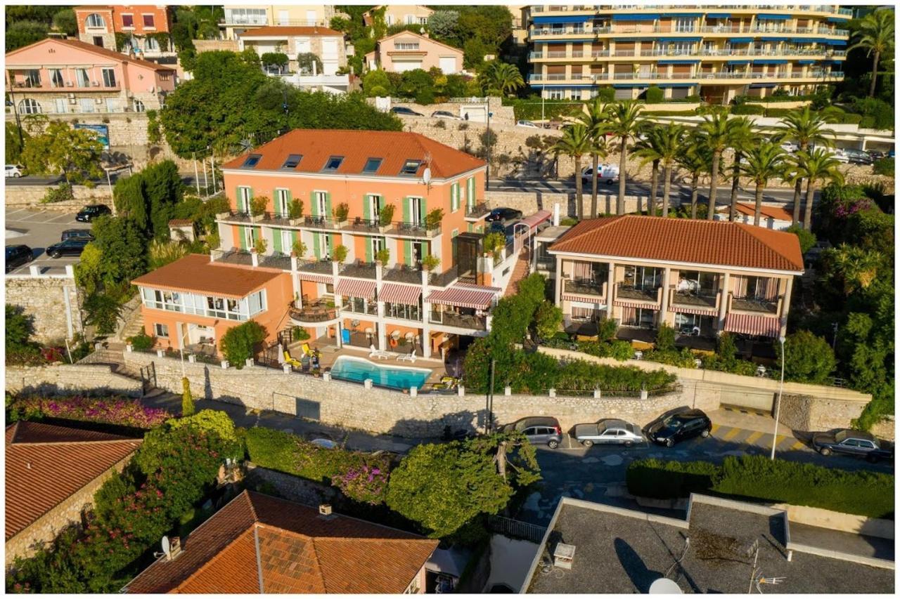 La Flore Hotel 3*